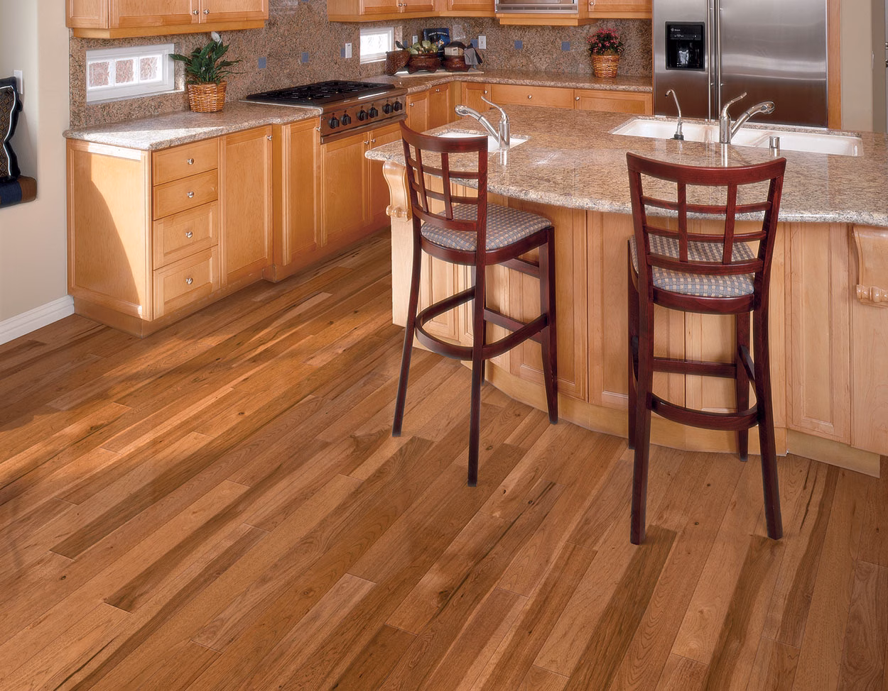 Mullican Muirfield Saddle hardwood flooring color and grain