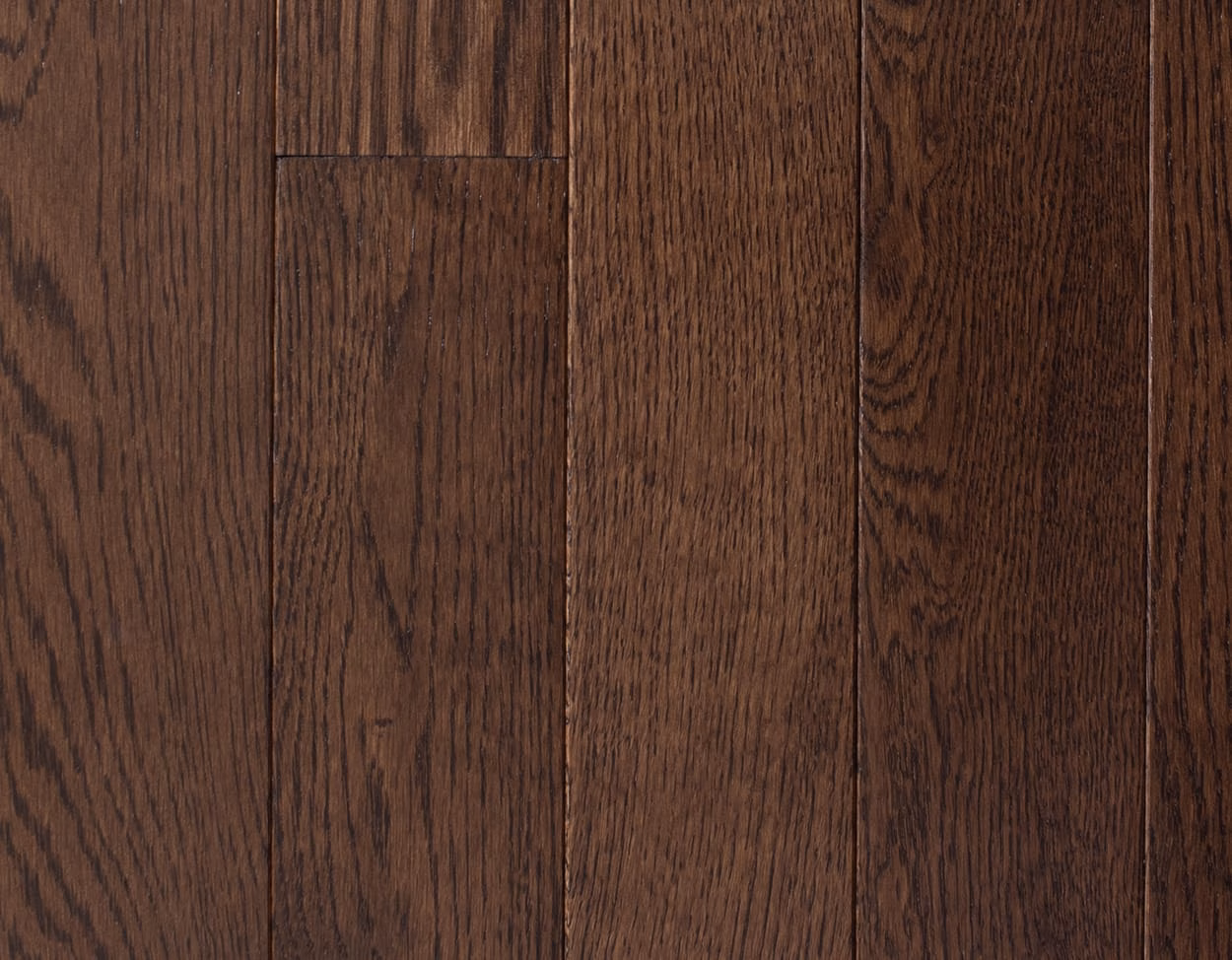 Mullican St. Andrews Dark Chocolate hardwood flooring color and grain