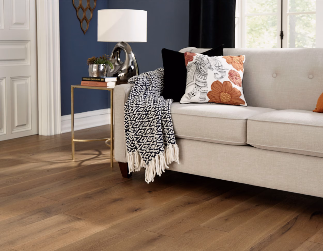 Mullican Wexford Autumn Bronze hardwood flooring color and grain